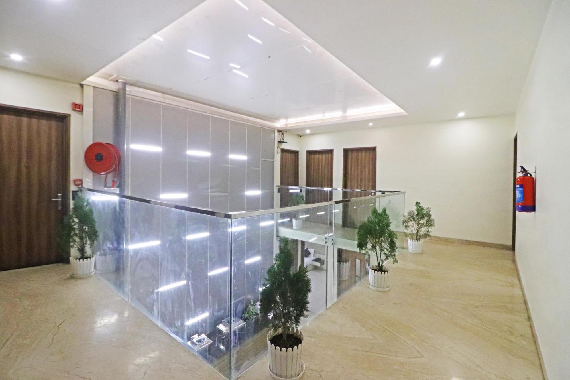 Hotel The Archer Artemis Hospital Road Sector 52 Gurgaon Eksteriør billede