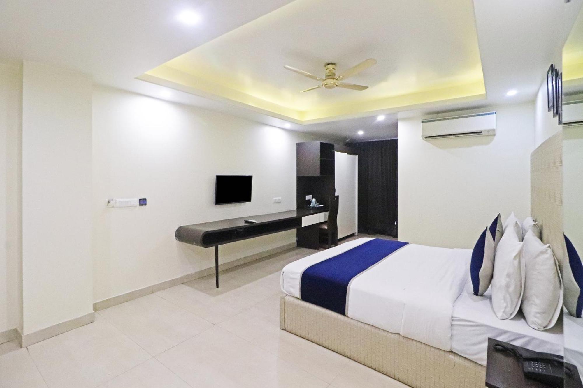 Hotel The Archer Artemis Hospital Road Sector 52 Gurgaon Eksteriør billede