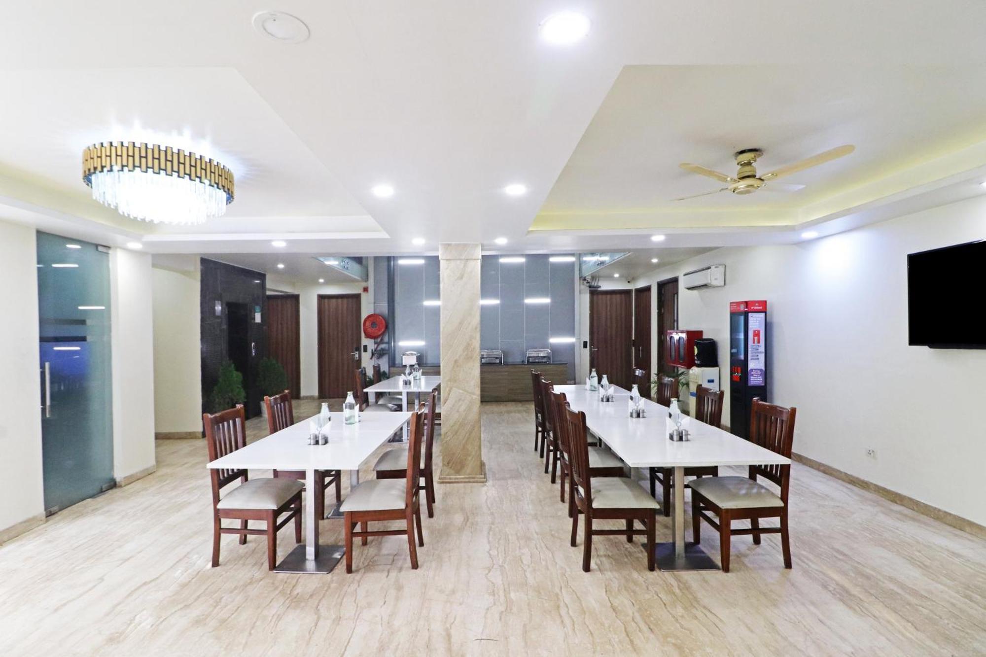 Hotel The Archer Artemis Hospital Road Sector 52 Gurgaon Eksteriør billede