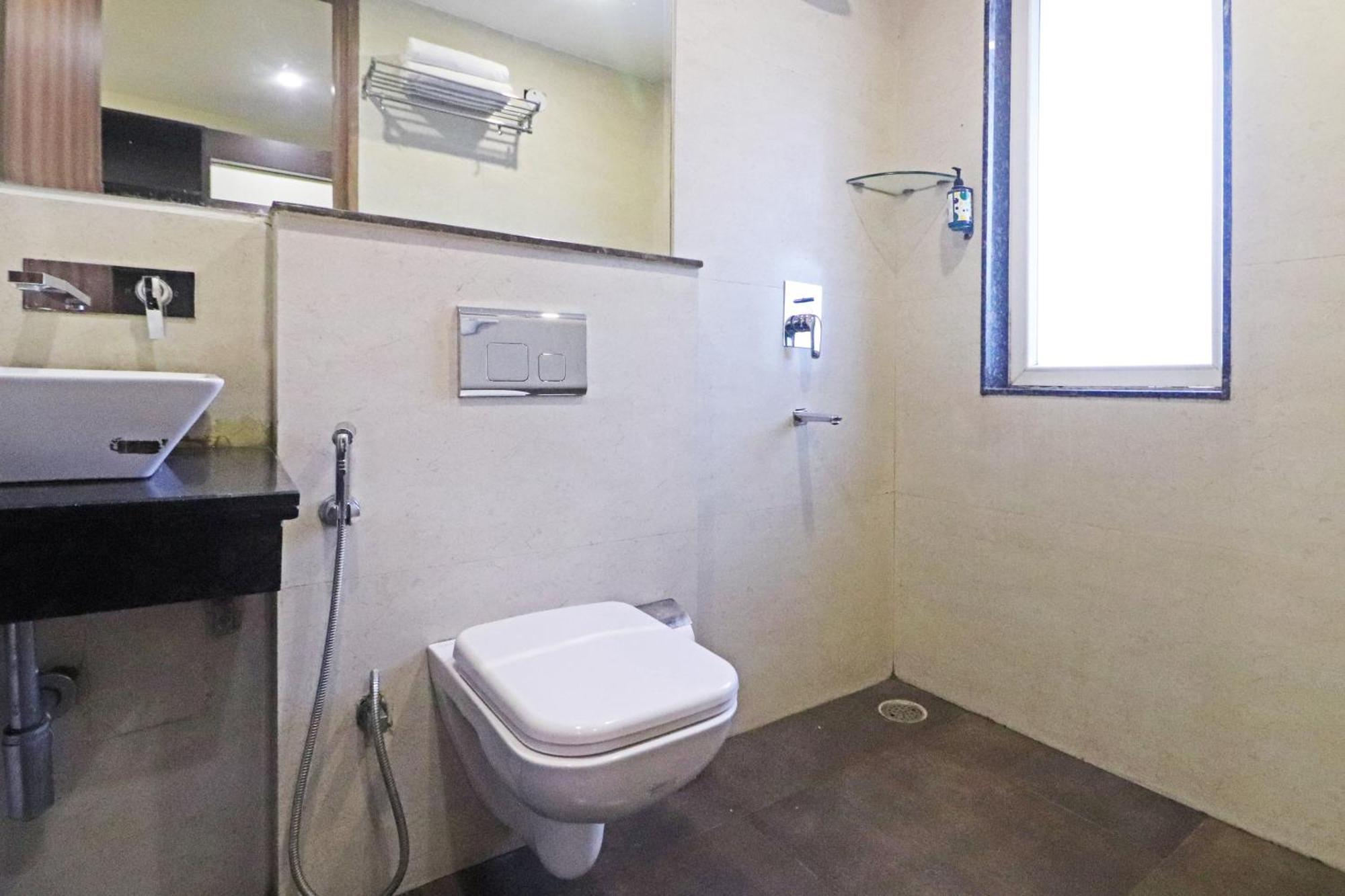 Hotel The Archer Artemis Hospital Road Sector 52 Gurgaon Eksteriør billede