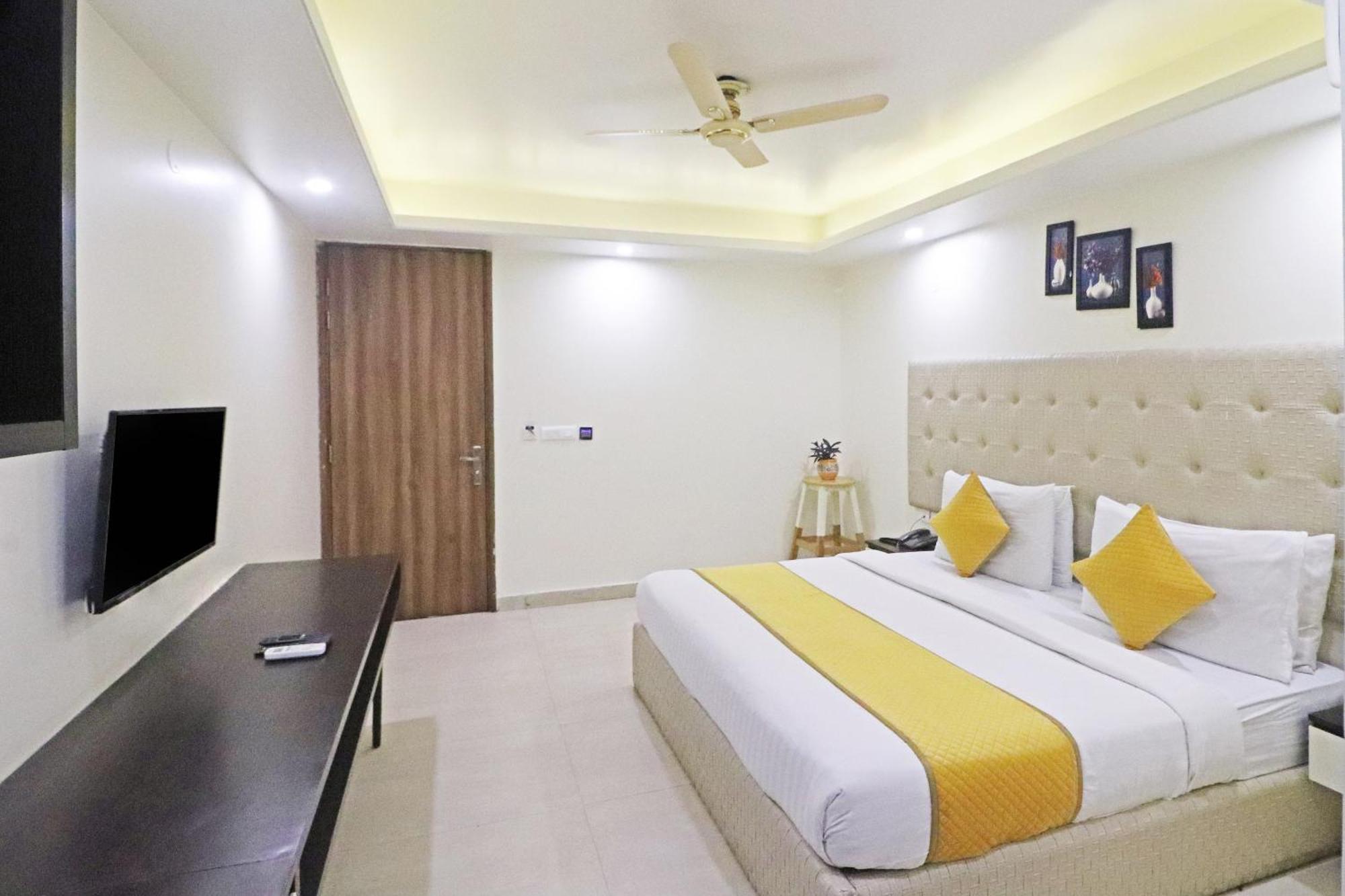 Hotel The Archer Artemis Hospital Road Sector 52 Gurgaon Eksteriør billede