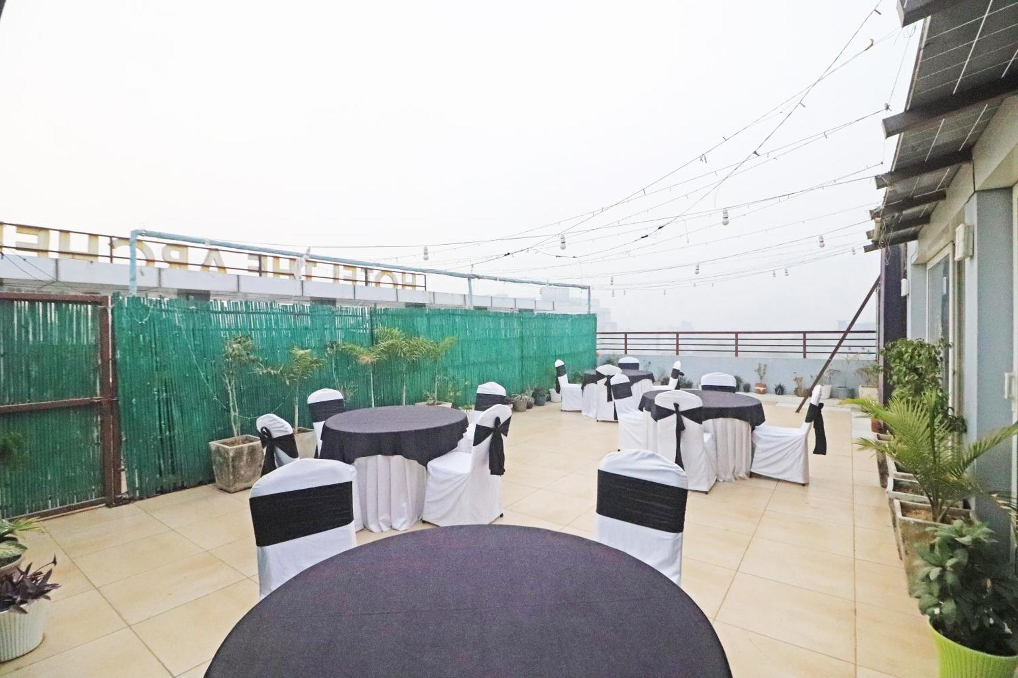 Hotel The Archer Artemis Hospital Road Sector 52 Gurgaon Eksteriør billede